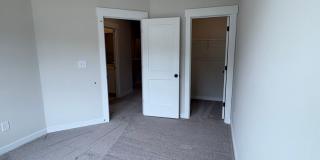 Beautiful End Unit Townhome in Griffith Lakes Gallery 27
