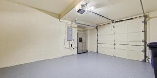8904 BARROWGATE Court Gallery 50