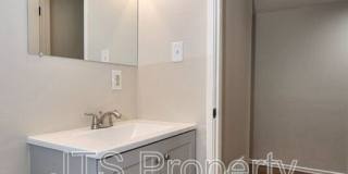 6565 S. Land Park Drive Gallery 31