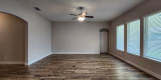 4/3/2 with office Near Gruene / Fridge Included / Loaded with Amenities / Large Backyard / CISD Gallery 8