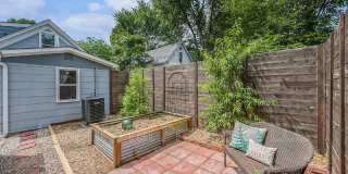 4419 State Line Road Gallery 17