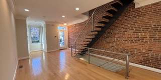 Executive Row Home In NW DC with Designer Finishes Gallery 3