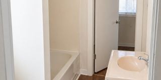 ***South Side Duplex Apartment For Rent * Pet Friendly * Walk to E. Carson St. * Available Now * Renovated *** Gallery 12