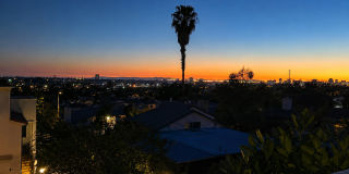 Beautifully Remodel Townhouse with AC & Two Car Garage! Beautifully Remodel Townhouse with AC & Two Car Garage! Gallery 45