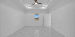 325 Paulcrest Avenue Gallery 21
