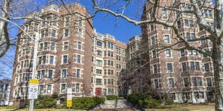 993 Memorial Dr Gallery 25