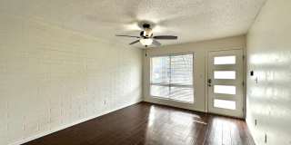 1 and 2 Bedrooms Great Location with Community Pool and Onsite Laundry! 1/2 of Mile from U of A Gallery 15