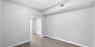 Commons - 5051 S Forrestville Gallery 25