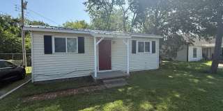 Cute one bed one bath close to all things Norman! Gallery 1