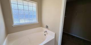 15677 MOSS HOLLOW Drive Gallery 25