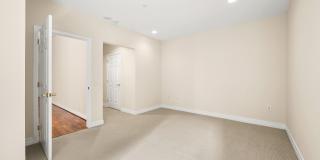 1600-18 ARCH Street Gallery 12