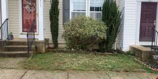 Convenient Townhome Gallery 1