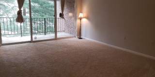 1434 NORTHGATE Square Gallery 1