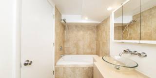 1329-39 LOMBARD Street Gallery 23