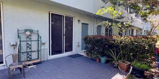Cozy 3/2.5 Townhome in Convenient Location Gallery 16