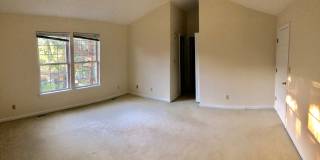 Beautiful 3 Bedroom Townhome In Bloomfield/Shadyside.  Ideal Location.  Available Late August. Gallery 9