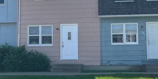 2 BR townhouse with basement and off street parking Gallery 1