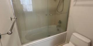 Vibrant Koreatown Living with Rooftop Pool & Spa - 620 S. Gramercy Place Gallery 25