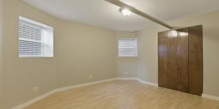 6645 North Greenview Avenue 6645 North Greenview Avenue Gallery 1