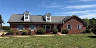 236 Meadow Oaks Drive Gallery 1