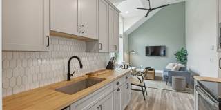 Furnished short term rental home with all utilities included Gallery 9