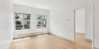 1202 E Pine Street Gallery 16