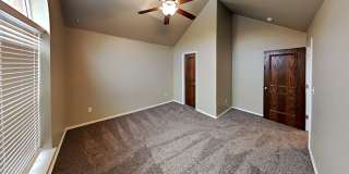 Beautiful 4 Bedroom 3 Bath in Edmond Schools Gallery 16
