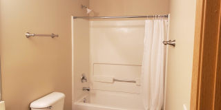 1819 Silverstone Drive Gallery 21