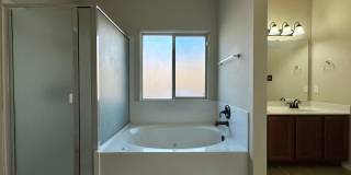 1/2 Off 1st Months Rent!  Viewable Now!  Price Drop! Gallery 33