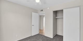 Modern Updated Tempe Townhome Near ASU & Downtown with Resort-Style Amenities Gallery 27