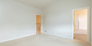 5830 Grandville Ave Gallery 13
