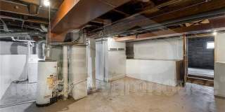 737 28th Street Gallery 22