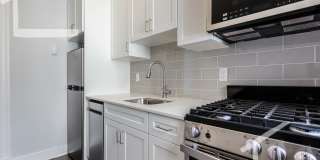Fenway 2-Bed, 1-Bath with Laundry in Unit! Gallery 1