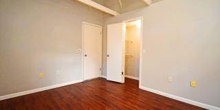 2 Bedroom, 1 Bath -  Colonial Town Gallery 17