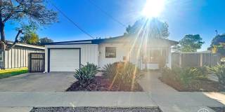 Beautiful 3B/2BA w/ Large Yard, 2 Car Garage  RV Parking! Gallery 1