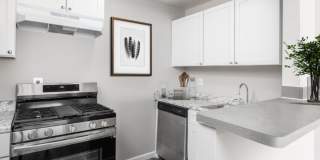 Village Court Apartments Gallery 19