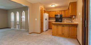 SEPT MOVE IN SPECIAL !! Gallery 1