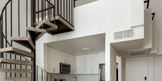 Warner Pointe Gallery 13