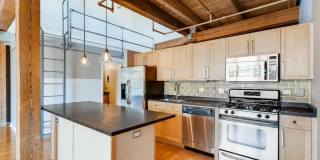 333 S Desplaines Street Gallery 4