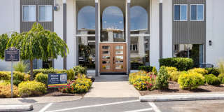 Royal Arms of Green Hills Gallery 1