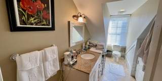 192 Wentworth Street - B Gallery 12