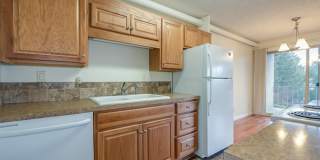 2034 Minor Apartments Gallery 10