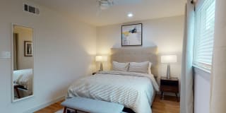 Hoskins 90 at Bishop Ridge Gallery 9