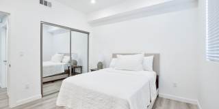14748 Victory Blvd. Gallery 12