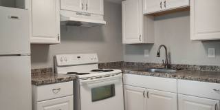 ** HALF OFF 1ST MONTH'S RENT WITH 13 MONTH LEASE ** Gallery 2