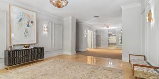 2100 Queens Gallery 8