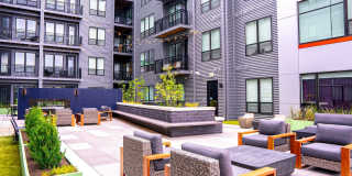 8th and High Columbus Gallery 14