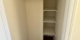 204 LIVINGSTON Court Gallery 7