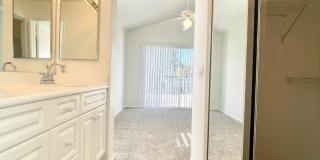 2 Bedroom 2 Bath Condo with attached garage! Gallery 23