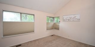 Bright Holladay 4 Bed Home – High Ceilings in Prime Location!! Gallery 12